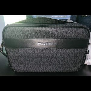 Black Michael Kors crossbody